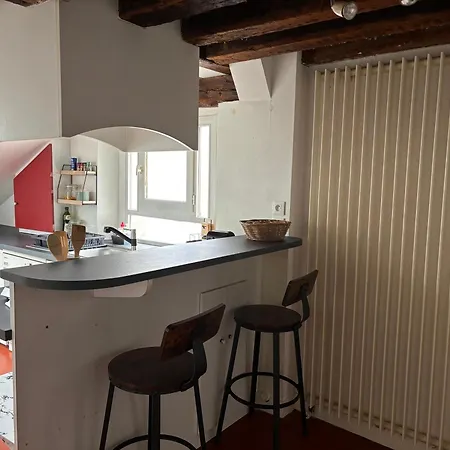 Atypique A Deux Pas Du Chateau De