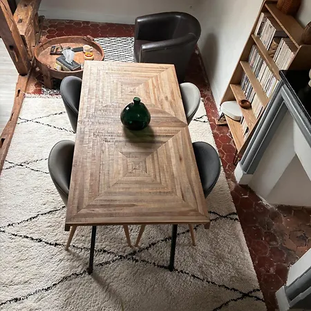 Appartement Atypique A Deux Pas Du Chateau De Versailles