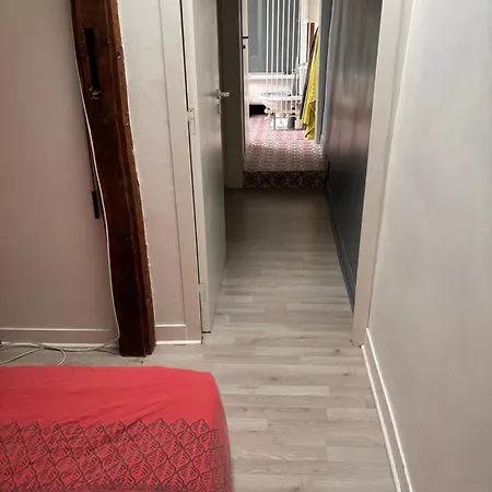 Atypique A Deux Pas Du Chateau De 아파트 베흑사이으